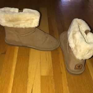 Bear paw women’s boots size 11